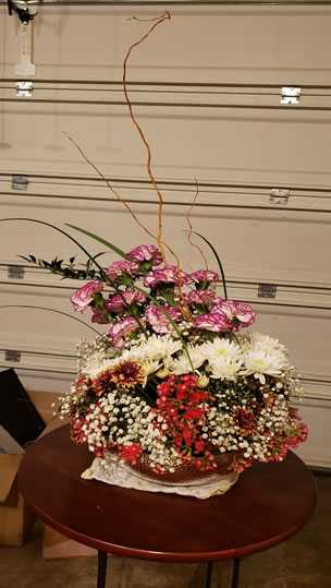 Carnation Daisy Gyp Kalanchoe Mum Italian Ruscus Willow Lily Grass